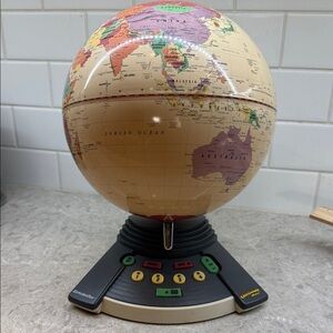 Exploratoy Geosafari World Interactive  Educational Globe. Works. Like New!